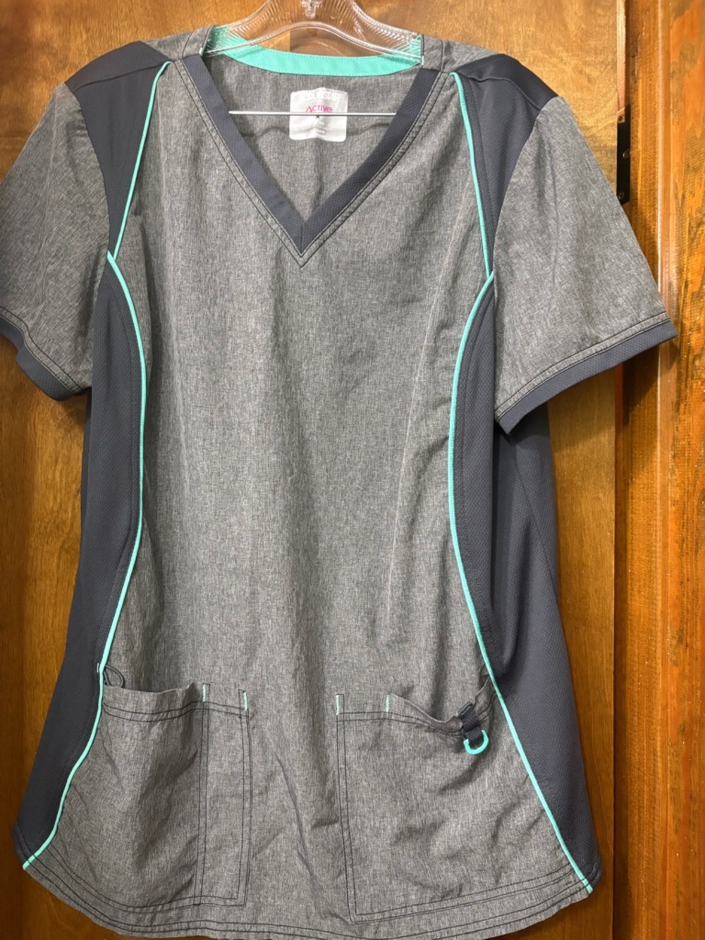 Women’s Heather Gray & Teal V-Neck Scrub Top XL